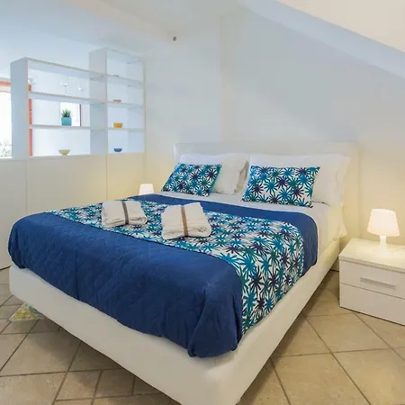 Maison Del Mare Sorrento. Hébergement de vacances